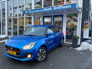 Suzuki Swift 1.0 Stijl Automaat I Navigatie I Trekhaak I Cruise control I Climate control