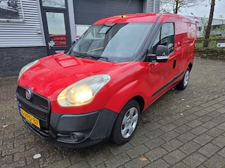 Fiat Doblò 1.3 Multijet sx blanke lak schade