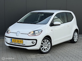 Volkswagen Up 1.0 move up! BlueMotion | CRUISE | TREKHAAK |