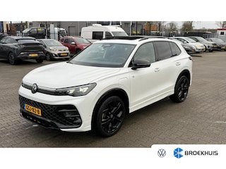 Volkswagen Tiguan 1.5 eHybrid 272PK R-Line Business | PANORAMADAK | TREKHAAK | LEDER | 20 INCH | MASSAGESTOELEN | ALARM | HUD