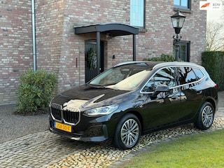 BMW 2-serie Tourer 225e xDrive Navi HUD Harman kardon 360 camera Led 11000km!!