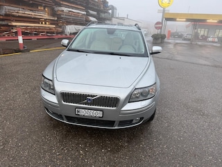 Volvo V50 T5 AWD AUT 2007 182DKM LEDER XENON SCHUIFD