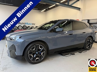 BMW iX xDrive40 High Executive 77 kWh Carplay Panoramadak Trekhaak WLTP 425km