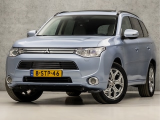 Mitsubishi Outlander 2.0 PHEV Deluxe 203Pk (SCHUIFDAK, NAVIGATIE, CAMERA, LEDER, STOELVERWARMING, ADAPTIVE CRUISE, GETINT GLAS, STANDKACHEL, KEYLESS, LANE ASSIST, NIEUWSTAAT)
