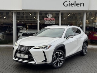 Lexus UX 250h Preference Line | 18 inch, Stoel + Stuurverwarming, Apple CarPlay/Android Auto, Keyless, Privacy Glass