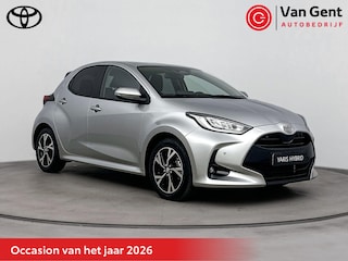 Toyota Yaris 1.5 Hybrid Dynamic | Apple Carplay / Android Auto | Dodehoek detectie | Parkeersensoren voor/achter | Stoel-/stuurverwarming | Adaptive Cruise | Clima | Keyless | Camera | 16 inch