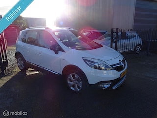 Renault Scénic 1.2 TCe R-Cinéma X-Mod Dealer onderhoud NAP Bose Navi Clima Trekhaak zeer mooi.