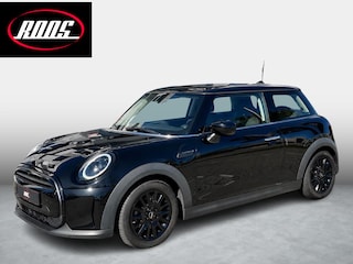 Mini Cooper 1.5 Essential Grote Navi & Apple Carplay