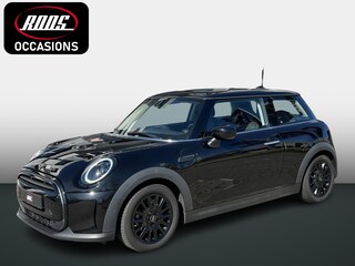 Mini Cooper 1.5 Essential Grote Navi & Apple Carplay