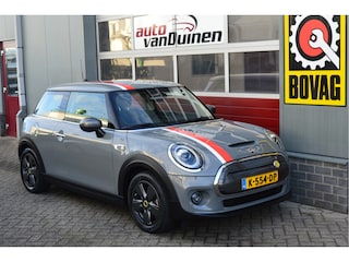 Mini Mini Electric Basic 33 kWh O.a: Navi, Clima, Cruise, Sportstoelen, Carplay, Etc. All-in prijs!
