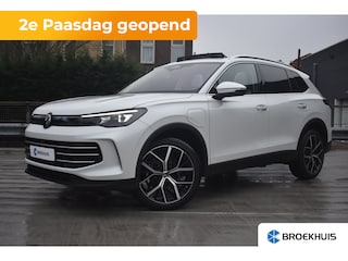 Volkswagen Tiguan 1.5 eHybrid 204PK Elegance | Schuif-kanteldak | Beige lederen interieur | Harman Kardon | Assistantie Pakket plus | Comfort Pakket plus | Elektrische trekhaak