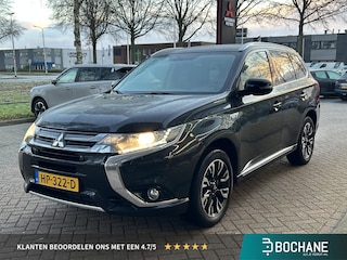 Mitsubishi Outlander 2.0 PHEV Executive Edition | Trekhaak | Navigatie