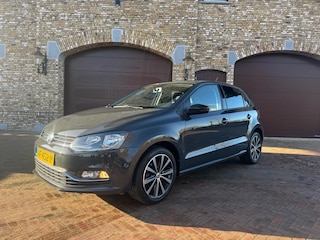 Volkswagen Polo 1.2 TSI Comfortline Airco/Cruise/Navigatie/Bluetooth/Elekt Ramen/Elekt Spiegels / APK 2027