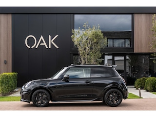 Mini Cooper 1.5 C John Cooper Works M | Panorama | Leder | Head-Up | Camera | 18"LM | Midnight Black