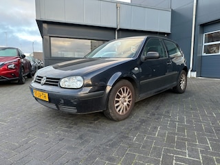 Volkswagen Golf 1.4-16V Sportline