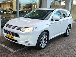 Mitsubishi Outlander 2.0 PHEV INSTYLE met APK tot 03-2026