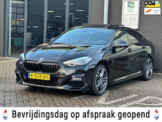 BMW 218i Executive Edition/M-PAKKET/PANO-DAK/CAMERA/NL-AUTO NAP!!