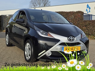 Toyota Aygo 1.0 VVT-i x-play, Camera! APK 1-2027! Zondag OPEN!