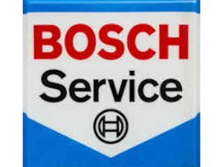 Chevrolet Aveo 1.2 16V LS Airco, Buitenspiegels elektrisch verstel- en verwarmbaar, Elektronische remkrachtverdeling, Getint glas De Chevrolet Aveo 1.2 16V LS was misschien compact, maar verrassend levendig. Voor Sam was het de ideale stadsauto: licht, wendbaar en eenvoudig in gebruik. De 1.2-motor reageerde alert, en b