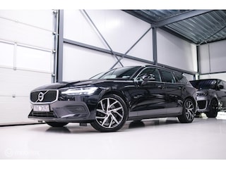 Volvo V60 2.0 T4 Momentum Pro | Trekhaak | 1e eig | Dealer onderhouden | Camera |