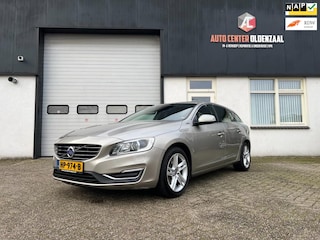 Volvo V60 2.4 D6 Twin Engine R-Design Plug in Hybrid|Xenon|AWD|Nav|Leer|