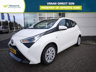 Toyota Aygo 1.0 VVT-i 72pk 5D x-play cabrio | Airco | Camera | Carplay/android auto | Elektrisch vouwdak