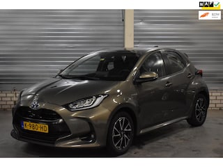Toyota Yaris 1.5 Hybrid Dynamic + Camera|Bleutooth|Cruise Control|Line Assist|