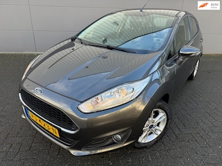 Ford Fiesta 1.0 Style Ultimate*Stoel-Verwarming*Velgen*Trekhaak*Park-Sensoren*Airco*Bluetooth*APK