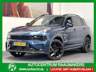 Lynk & Co 01 1.5 BLACK LINE PREMIUM ZWARTE HEMEL MY2023 100 STUKS OP VOORRAAD ! VOL OPTIES ! 360 CAMERA ADAPTIVE CRUISE CONTROL PANORAMA SCHUIF/KANTELDAK APPLE CARPLAY/ANDROID RIJSTROOKSENSOREN ZEER MOOI !! Brgl