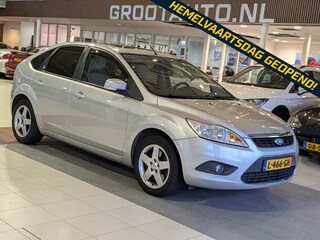Ford Focus 2.0 Titanium Automaat Airco, Cruise Control, Trekhaak, Stuurbekrachtiging