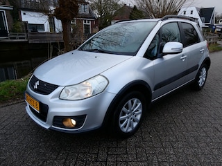 Suzuki SX4 1.6 Executive 120pk Clima Cruise Trekhaak 1200kg. Hoge instap