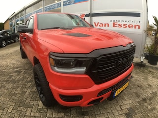 Dodge Ram 1500 5.7 V8 4x4 Crew Cab Laramie Laramie night edition, Prins lpg, harman cardon, luchtvering,4Play velgen