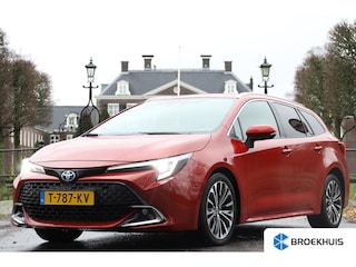 Toyota Corolla Touring Sports 1.8 Hybrid First Edition | NL-AUTO! | 1E EIGENAAR! | CAMERA | NAVI | ADAPT CRUISE | PARK SENS V+A | STOELVERWARMING | PRACHTIGE STAAT!