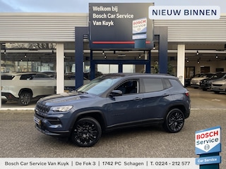 Jeep Compass 4xe 190 Plug-in Hybrid Electric Night Eagle / Automaat / NL-Auto / Stoel-/Stuurverwarming / Afneembare-Trekhaak / Adaptieve Cruise-Control / Climate-Control / LED / Keyless / Apple-Carplay & Android-Auto / Draadloze-Telefoonlader / DAB Radio-Bluetooth / Navi / Camera / 19'' LMV / ENZ.