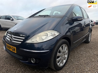 Mercedes-Benz A-klasse 200 Elegance AUTOMAAT Cruise Clima Leer StoelVerwarming Nieuwe Apk
