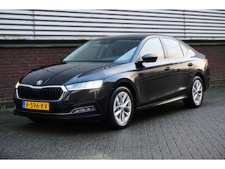 Skoda Octavia 1.0 TSI Business Edition Plus/Trekhaak/Leer/ 100%-Dealeronderhouden.