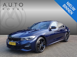 BMW 330e High Executive M-SPORT | SPORT INTERIEUR | NAVIGATIE | PANORAMADAK | CAMERA | ELEKTRISCHE STOELEN | PARKEERSENSOREN| STOELVERWARMING | PARKEERSENSOREN | LEDER |