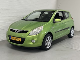 Hyundai i20 1.2i DynamicVersion AIRCO / LMV / ELK. PAKKET