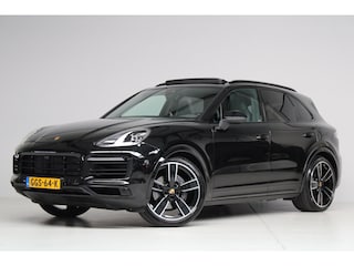 Porsche Cayenne 3.0 E-Hybrid SportDesign | panoramadak | achterasbesturing | 360 camera | softclose | luchtvering | sportchrono