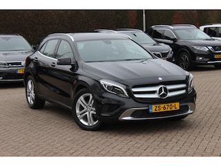 Mercedes-Benz GLA 200 Prestige / Trekhaak / Navigatie / Parkeerhulp V+A / 18'' / Half leder / Elektr. bestuurdersstoel / Climate Control / Stoelverwarming / Cruise Control