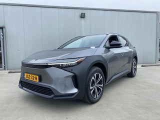 Toyota bZ4X Dynamic 71 kWh | Navigatie | 500KM WLTP | Warmtepomp | Nieuw uit voorraad leverbaar! |