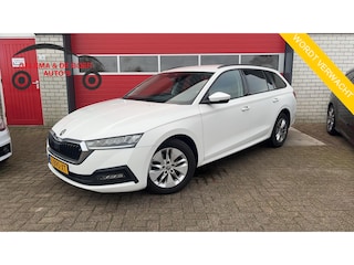 Skoda Octavia Combi 1.0 TSI Business Edition TREKHAAK / FULL LED / CARPLAY / SFEER / NAVI / CLIMA / PDC / NL-AUTO