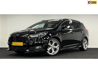 Ford Focus 2.0 ST*250PK*DealerOh*Navi*Carplay*Xenon*Stoel&Stuurverw*Recaro*