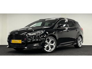 Ford Focus 2.0 ST*250PK*DealerOh*Navi*Carplay*Xenon*Stoel&Stuurverw*Recaro*