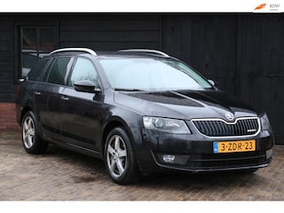 Skoda Octavia Combi 1.6 TDI Greenline Xenon/Navigatie/Parkeersensor/Trekhaak