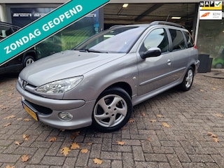 Peugeot 206 1.6-16V Gentry | NIEUWE APK | AIRCO | ELEC RAMEN | LMV |