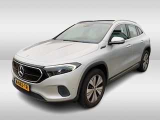 Mercedes-Benz EQA 250 Business Solution AMG 67 kWh / Full option! / Trekhaak / Panoramadak / 360Camera / Head-up / Burmester / Half leder / 18'' / CarPlay / Navigatie / Dodehoek / DAB / Stoelverwarming / ACC