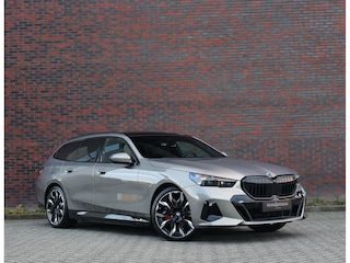 BMW 5-serie Touring 550e xDrive | Oxid Grey - M Sport Pro