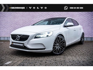 Volvo V40 1.5 T3 Dynamic Edition Automaat | Parkeersensoren voor-achter en Camera | Lederen bekleding | LED verlichting | Extra getint glas | DAB | Harman Kardon audio | Keyless | 19" lichtmetalen velgen