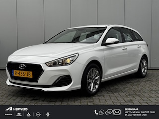 Hyundai i30 1.4 i-Drive / Airco / Navigatie / Trekhaak afneembaar / Stoelverwarming / Cruise Control / Achteruitrijcamera /
